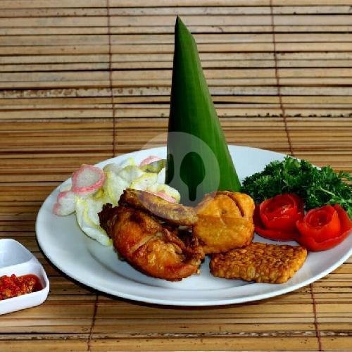 Paket Nasi Uduk Bebek Goreng menu Nasi Uduk Kwitang, Senen
