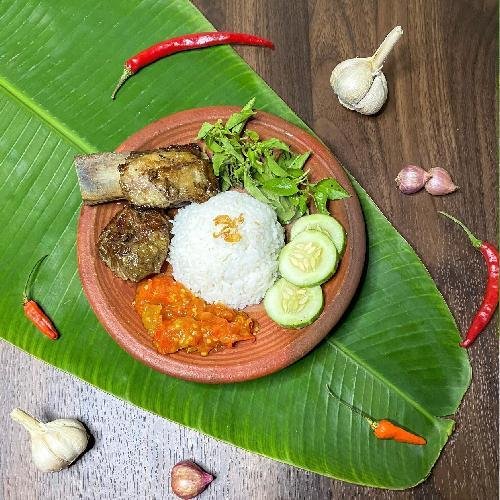Nasi Penyet Ayam Gula Aren menu Gula Aren Resto