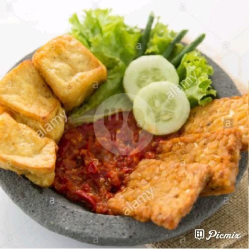 Nasi Tahu Tempe Telur Penyet menu Kanaya Food & Kitchen, Rungkut