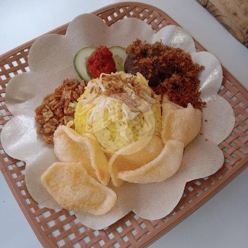 Nasi Kuning Spesial Ayam Serundeng menu Nasi Kuning Singosari, Banjarsari