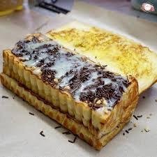Roti John Manis Pendek Coklat Keju Susu menu Roti John YK, Godean