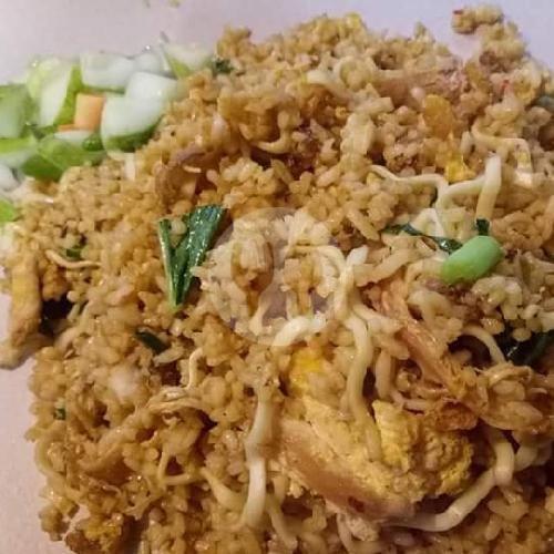 Kwetiaw Goreng Ayam menu Fany Nasi Goreng, Yos Sudarso