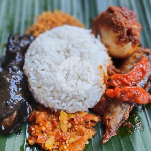 Nasi Campur Madura Komplit (Jumbo) menu Dapur Bu Dewi, Dharmahusada