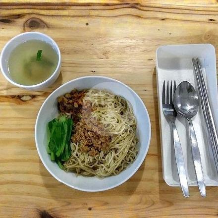 Mie Grabyas Ayam - Komplit menu Kedai Pekate - Mie Ayam Grabyas