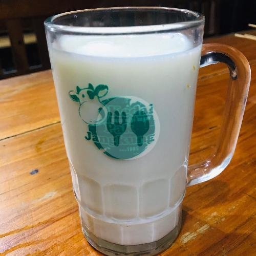 Susu Strawberry menu Kedai Susu murni Pak Jangkung - Sinduadi