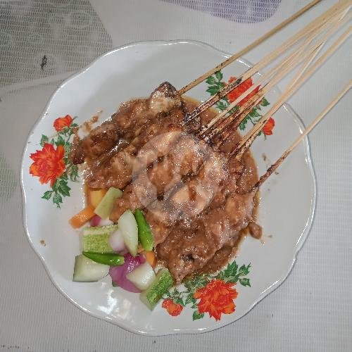 1 Porsi Sate Ayam menu Gudang Sate Sono Putra, AH Nasution