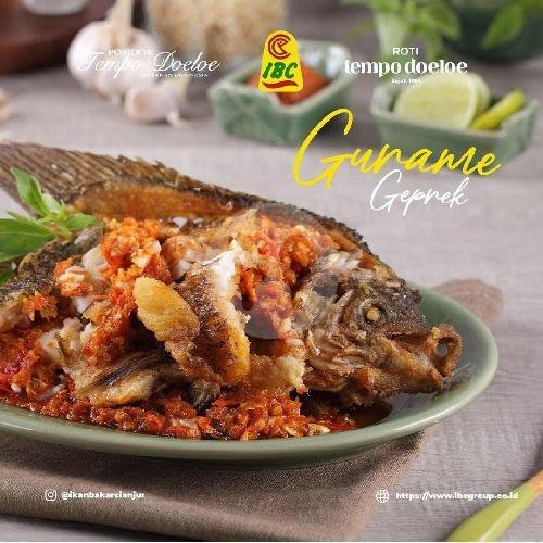 Gurami Geprek menu Ikan Bakar Cianjur, Jemursari