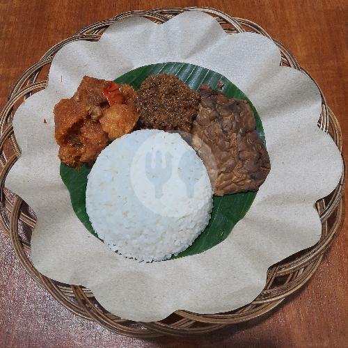 Review Gudeg Jogja Bu Mur 2: Kenangan Manis dalam Setiap Suapan