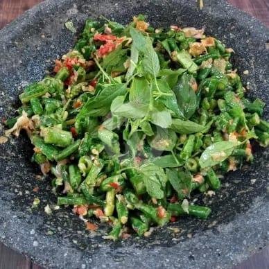 Pepes Jengkol menu Warung Cobek Sumoreang