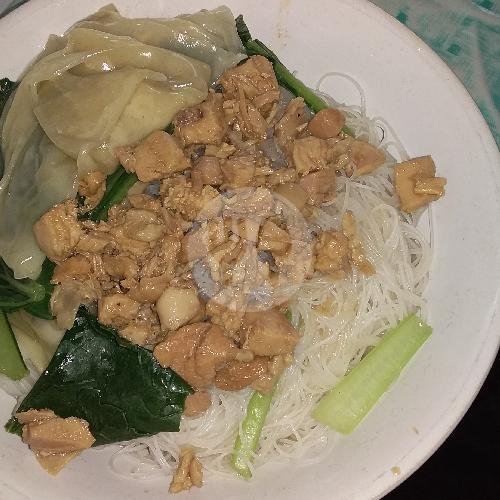 Kwetiaw Ayam Pangsit menu Mie Ayam Crystal Mas Yan, Grogol