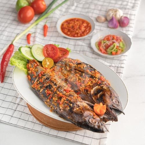Cakalang Saos Rica menu Dabu Dabu Lilang, Bambu Apus
