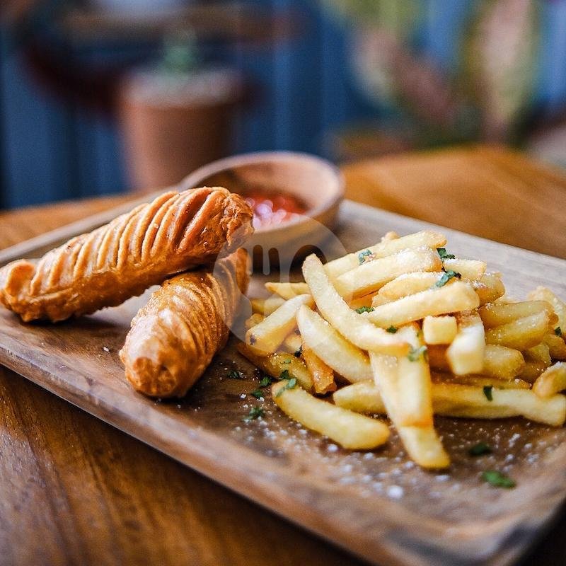 Tahu Cabe Garam menu Sakoffie, Terusan Ciliwung