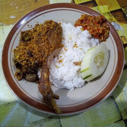 Bebek Goreng Paha Pentung menu Bebek Sinjay, Rungkut Madya