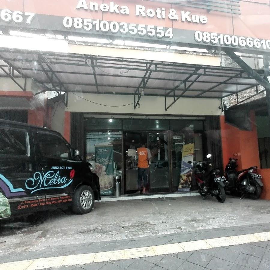 Melia Bakery Dan Cake, Parasamya