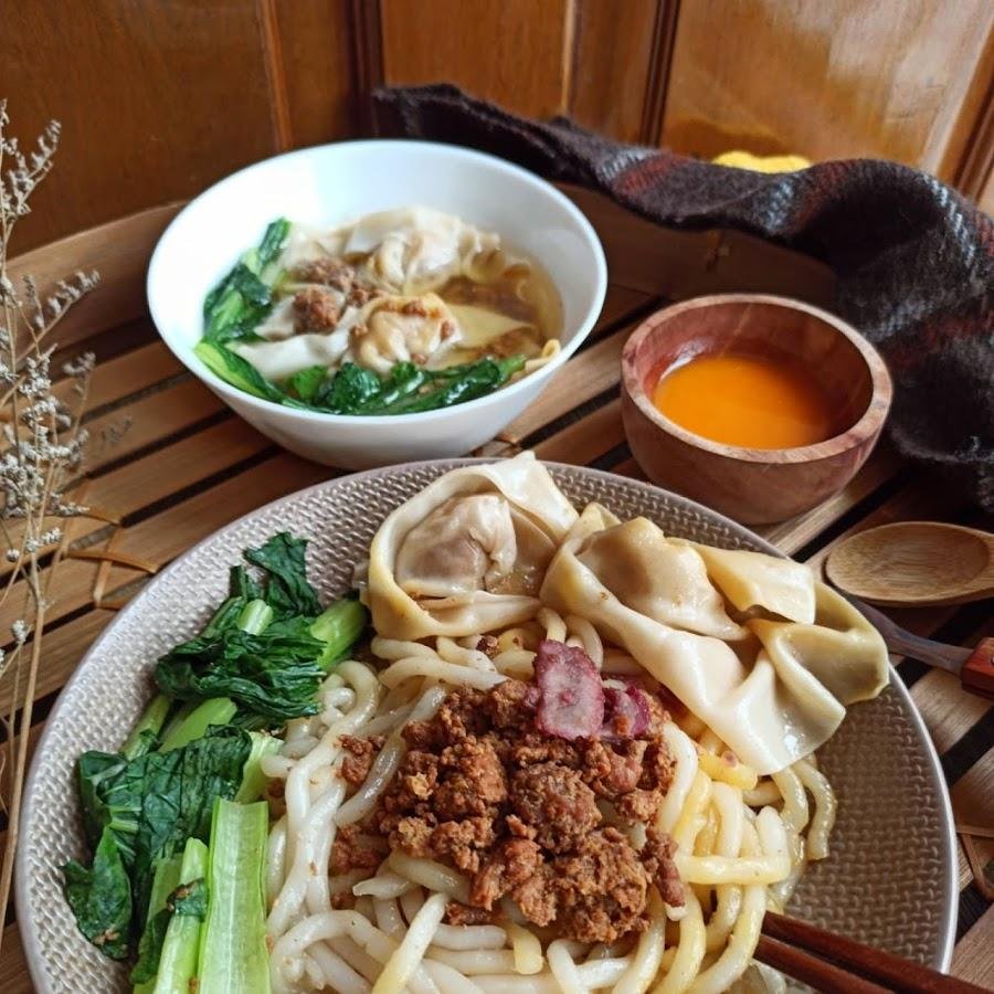 Bakmi Alan, Gunung Sahari