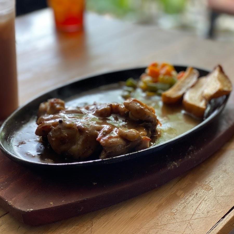 Super Steak Jangli, Kesatrian