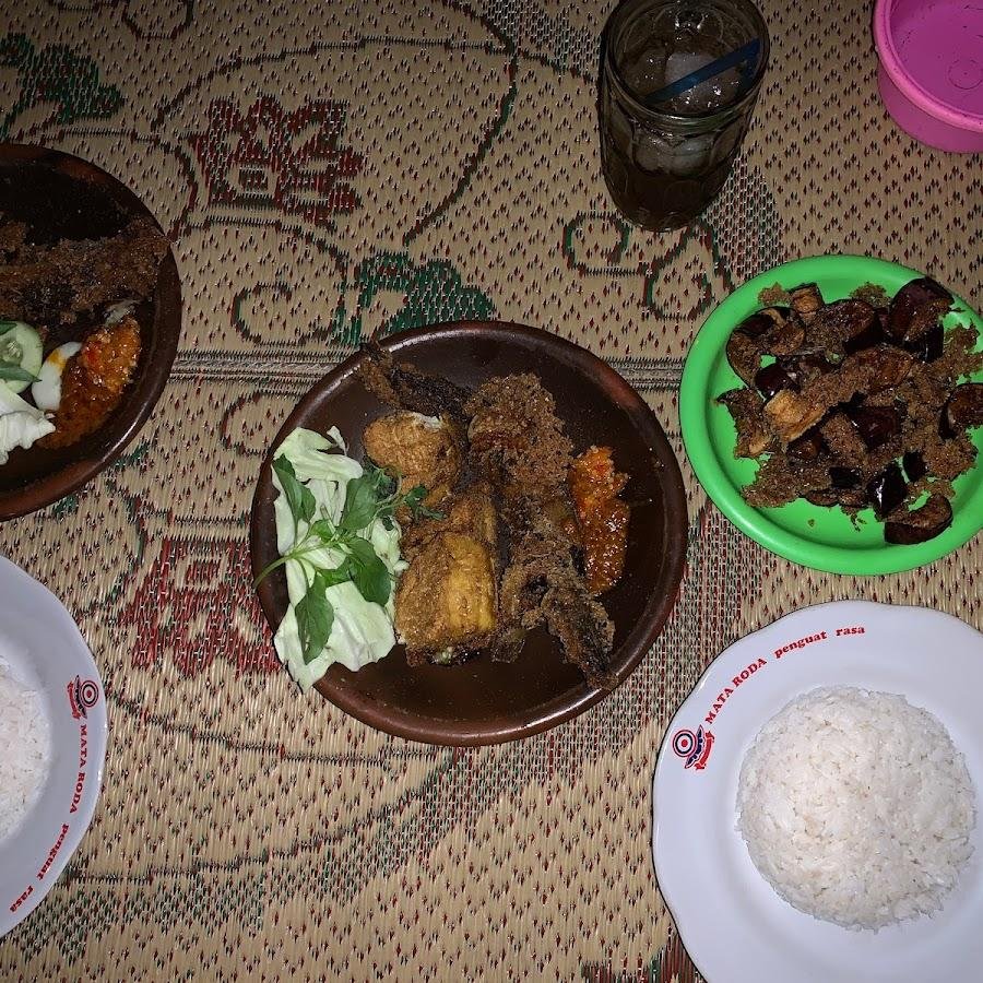 Lesehan Idola, Kebun Raya