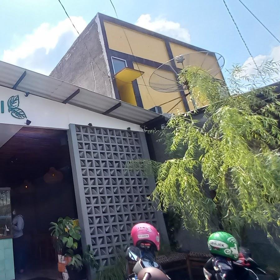 Kemangi Resto, Jl Kelud Raya 78a Semarang