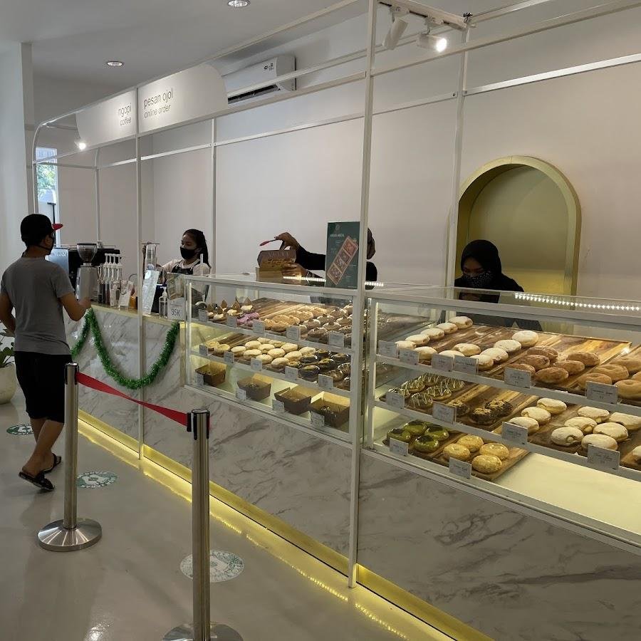Kalis Donuts, Tembalang
