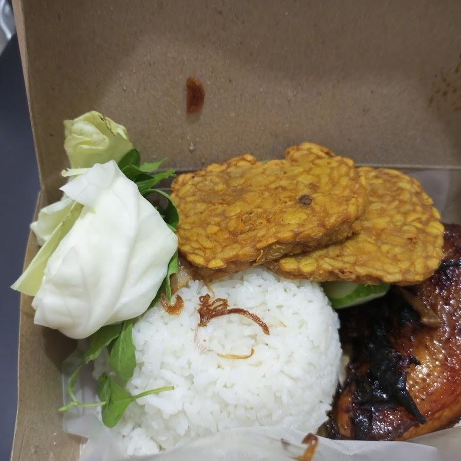 Ayam Bakar Madu Mas Bagas, Bentengan Raya