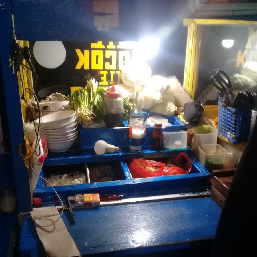 Mie Kocok Mang Ade Lembang