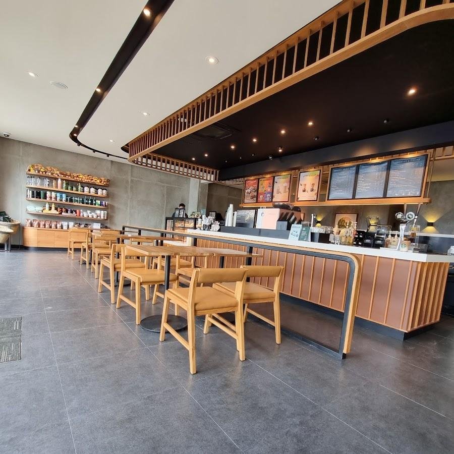 Starbucks, Jl. Borobudur Malang
