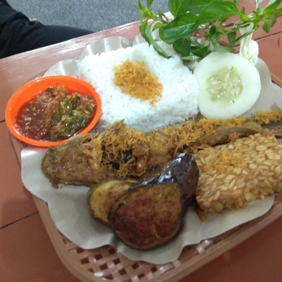 Warung Addin, Karya Wiguna