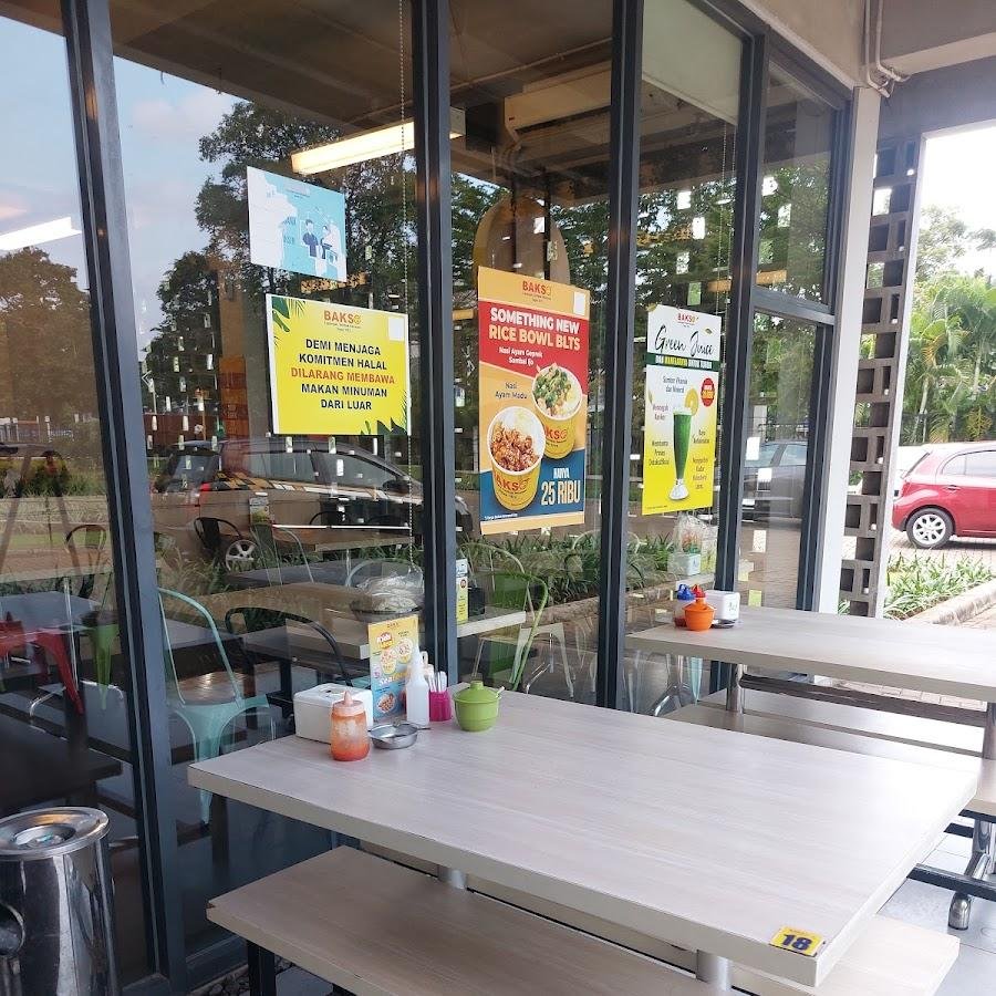 Bakso Lapangan Tembak Senayan, Panahan