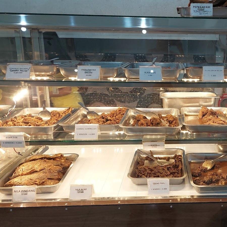 Warung Nasi Oma, Tawang