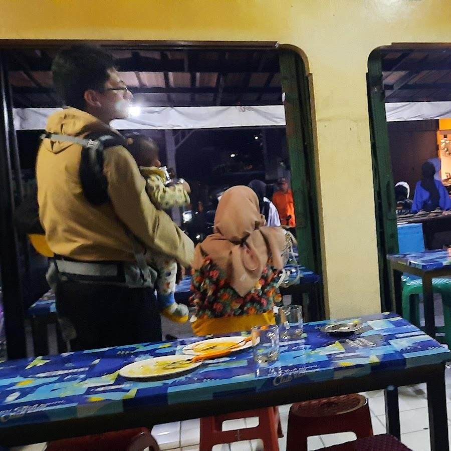 Surabi Haneut Lembang, Raya Lembang