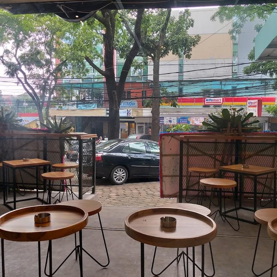 Makmur Jaya Coffee and Roaster, Surya Sumantri