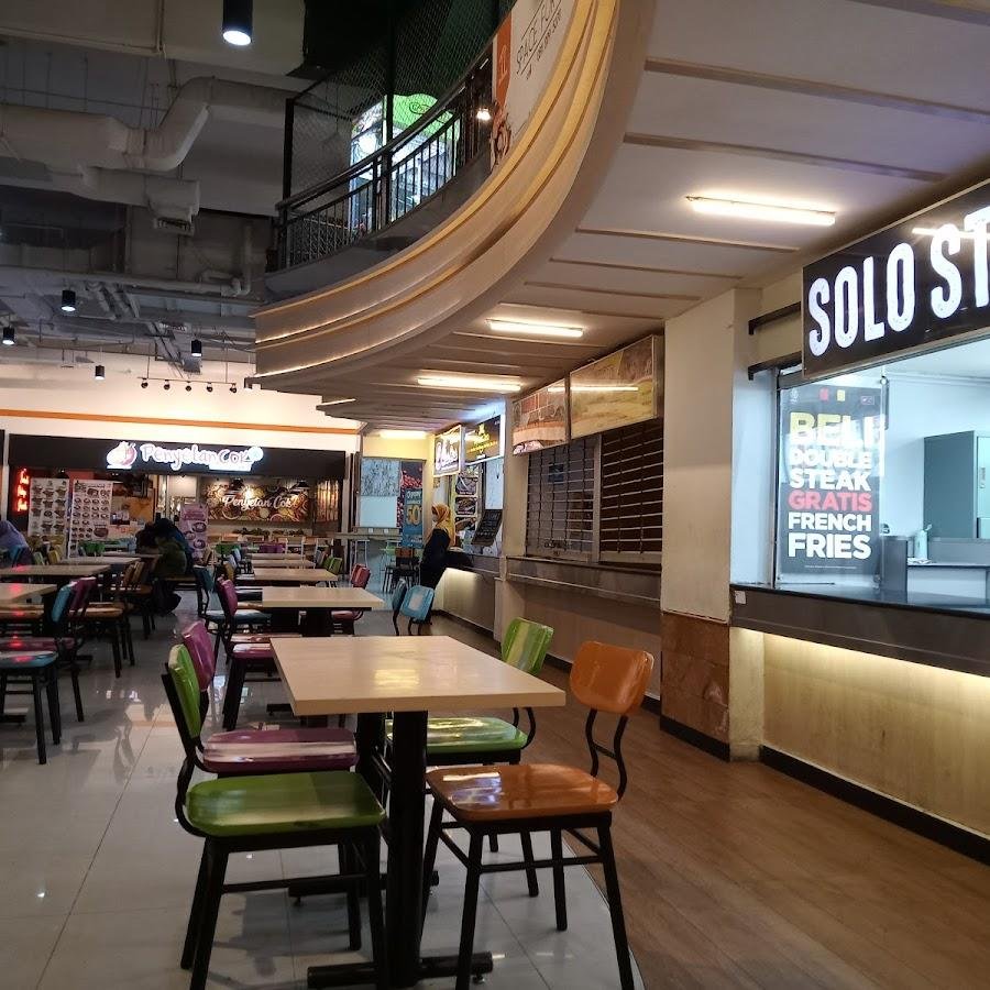 Steak Moen-Moen, Solo Grand Mall