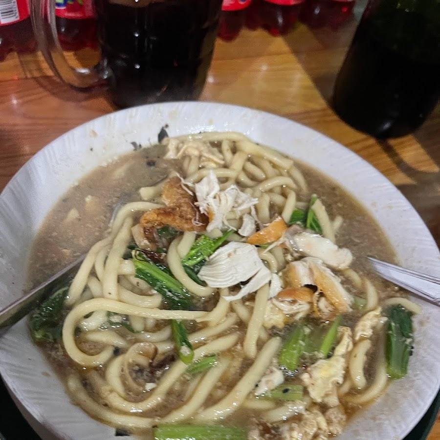 Warung Naga Mas, Slamet Riyadi