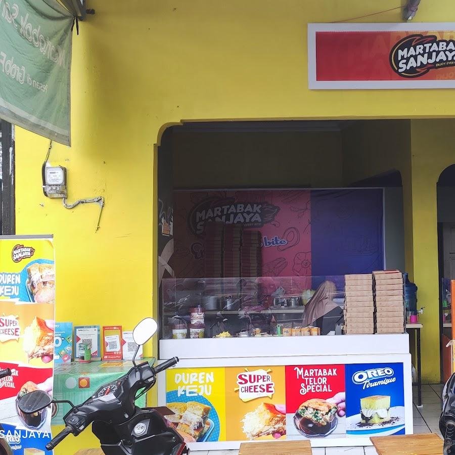 Martabak Sanjaya, Sutisna Senjaya