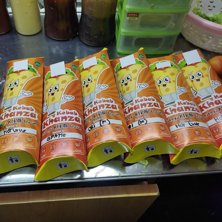 Kebab Dan Burger Khanza, Palur