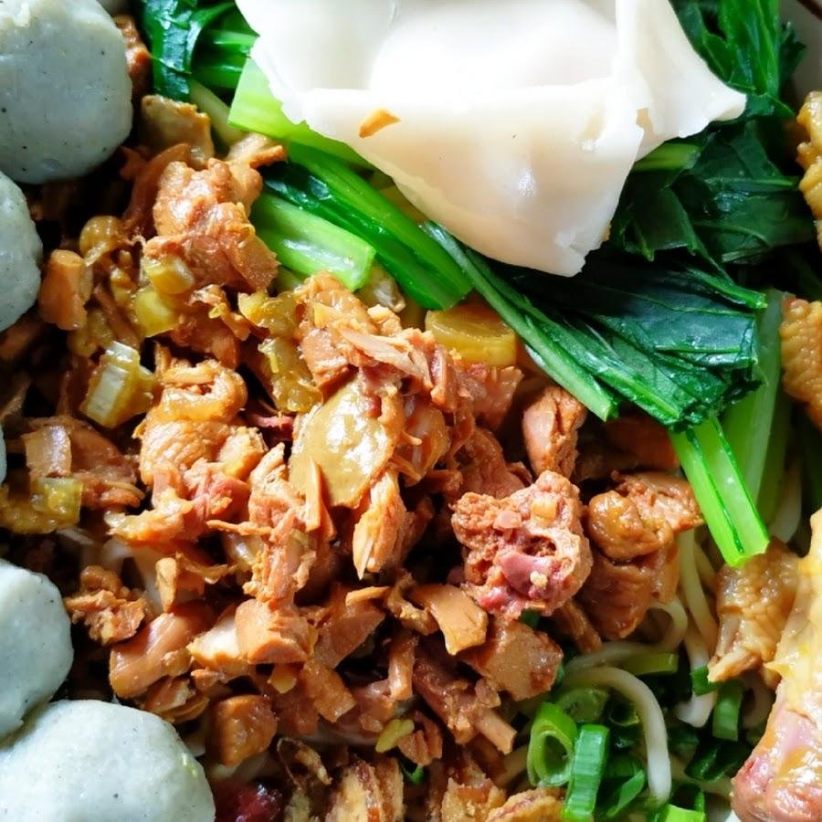 MIE DONJUAN, (Bakmie, Mie Ayam, Mie Baso), RE Martadinata 192, CIPEDES