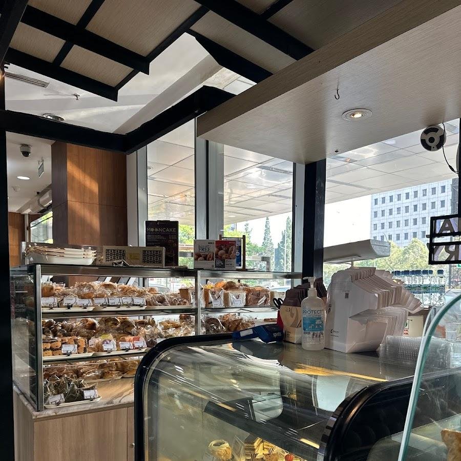 Imperial Cakery, Siloam Hospital TB Simatupang