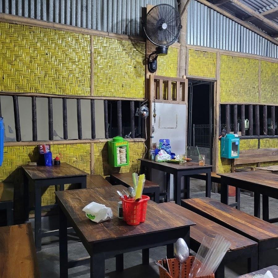 Lesehan Selaras, Sawitsari