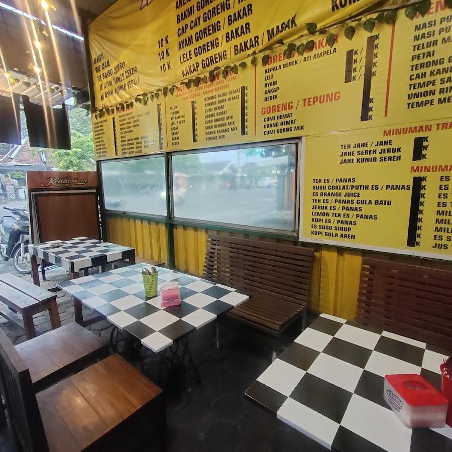 Kedai Fresh Nasi Goreng Seafood Ayam Bebek dan Jus, Mangunsarkoro