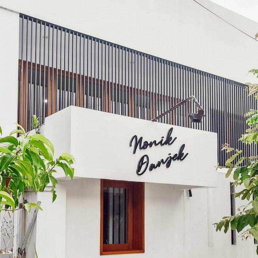 Nonik Danjek Premium Dessert Box, Kasuari