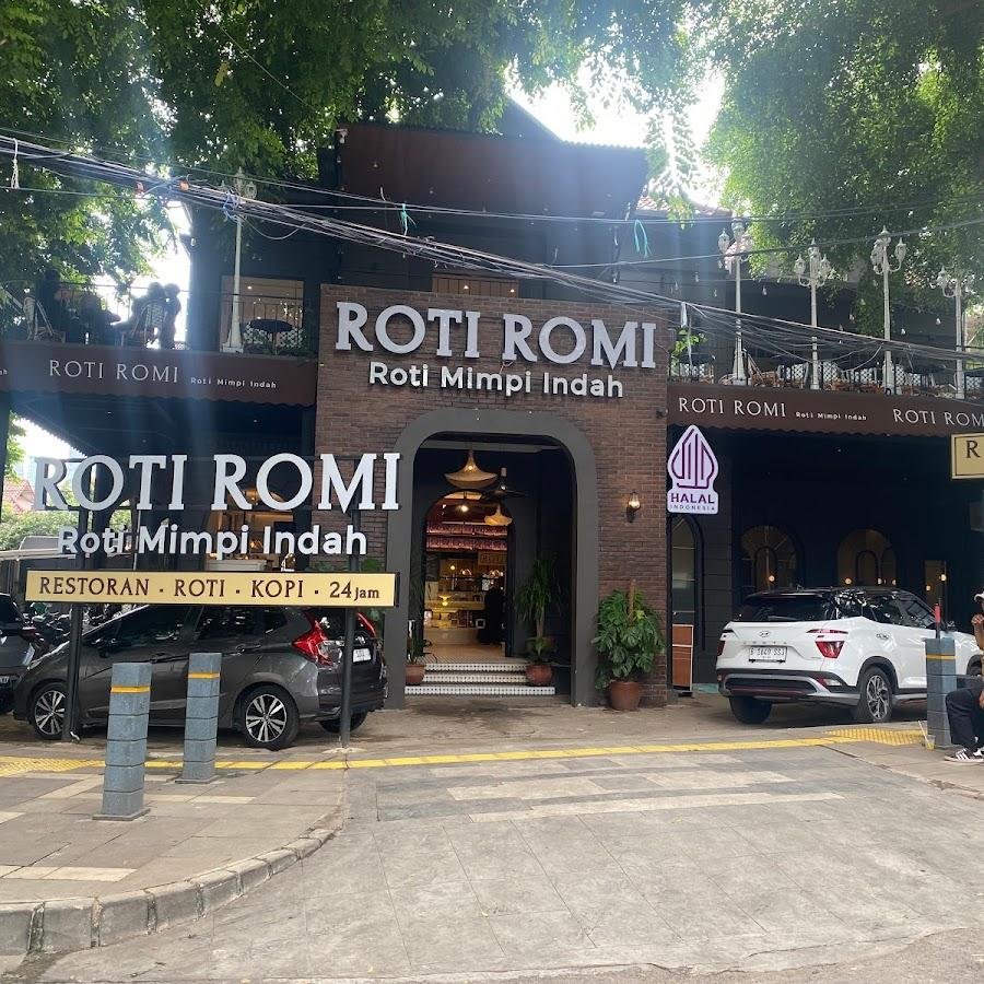 Roti Romi Roti Mimpi Indah, Senopati