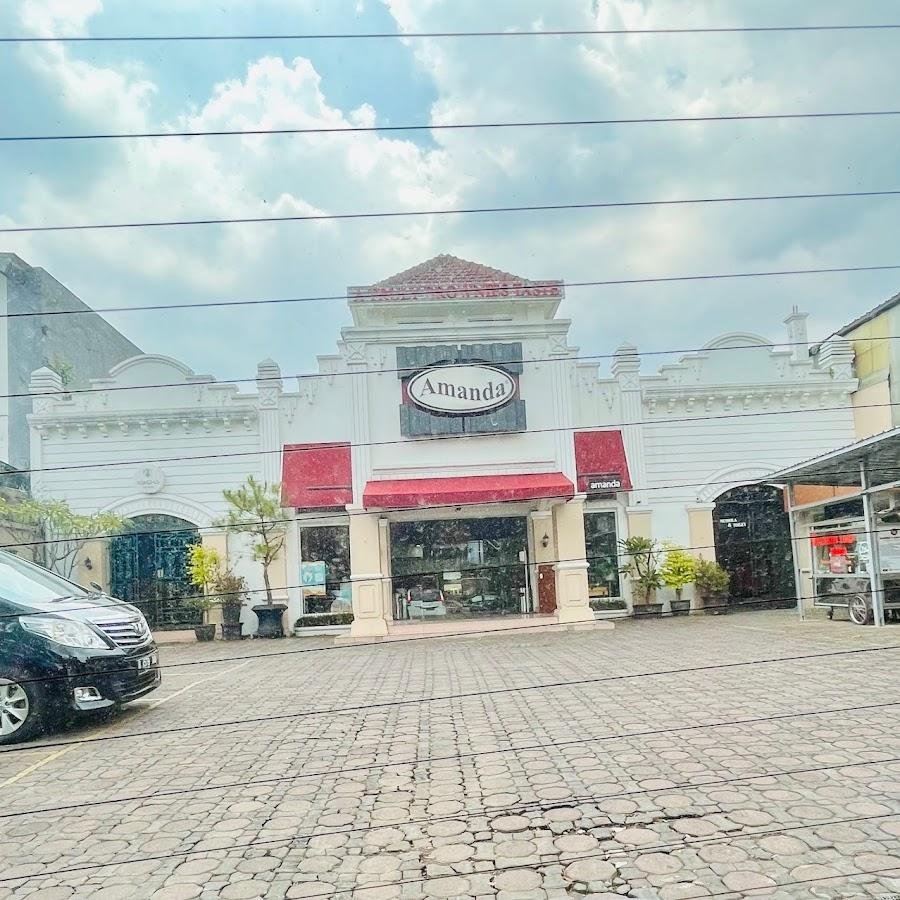 Amanda Brownies, Riau
