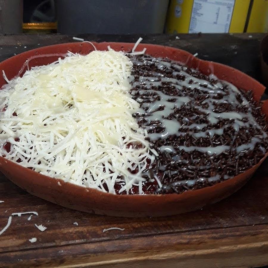 Pioneer Martabak Terang Bulan, Klojen