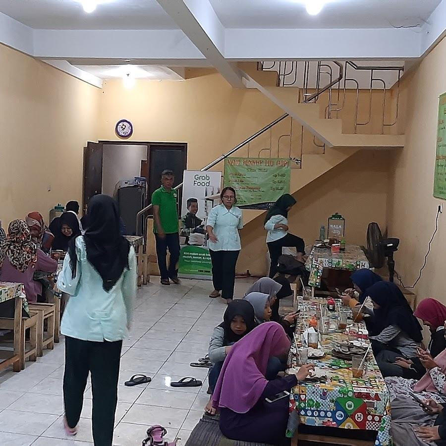 Ayam Penyet Pio (APP), Blulukan