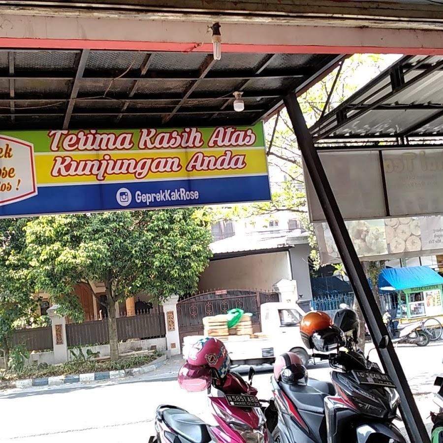 Geprek Kak Rose, Sigura-Gura