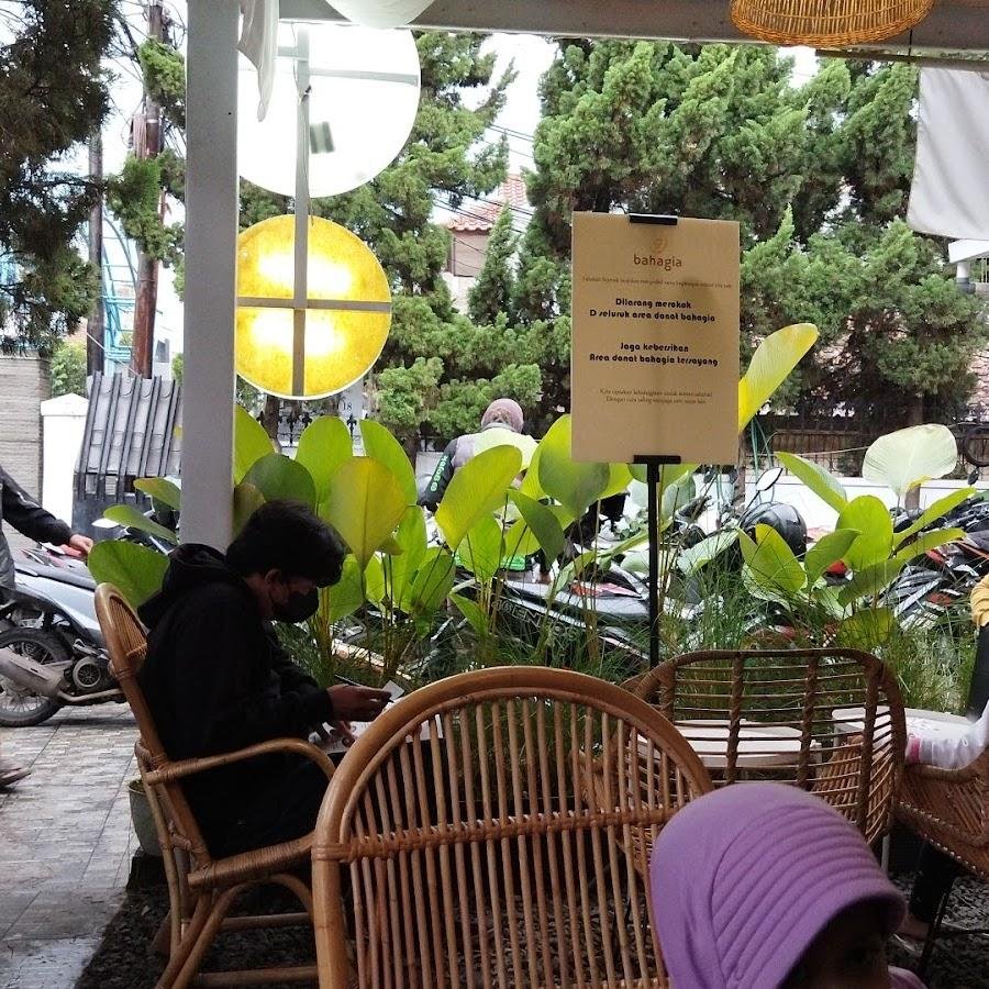Donat Bahagia, Cibeunying