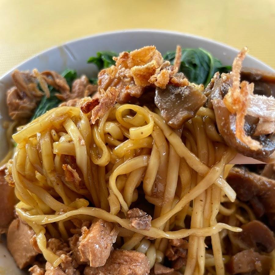 Mie Ayam Jakarta 18, Batikan
