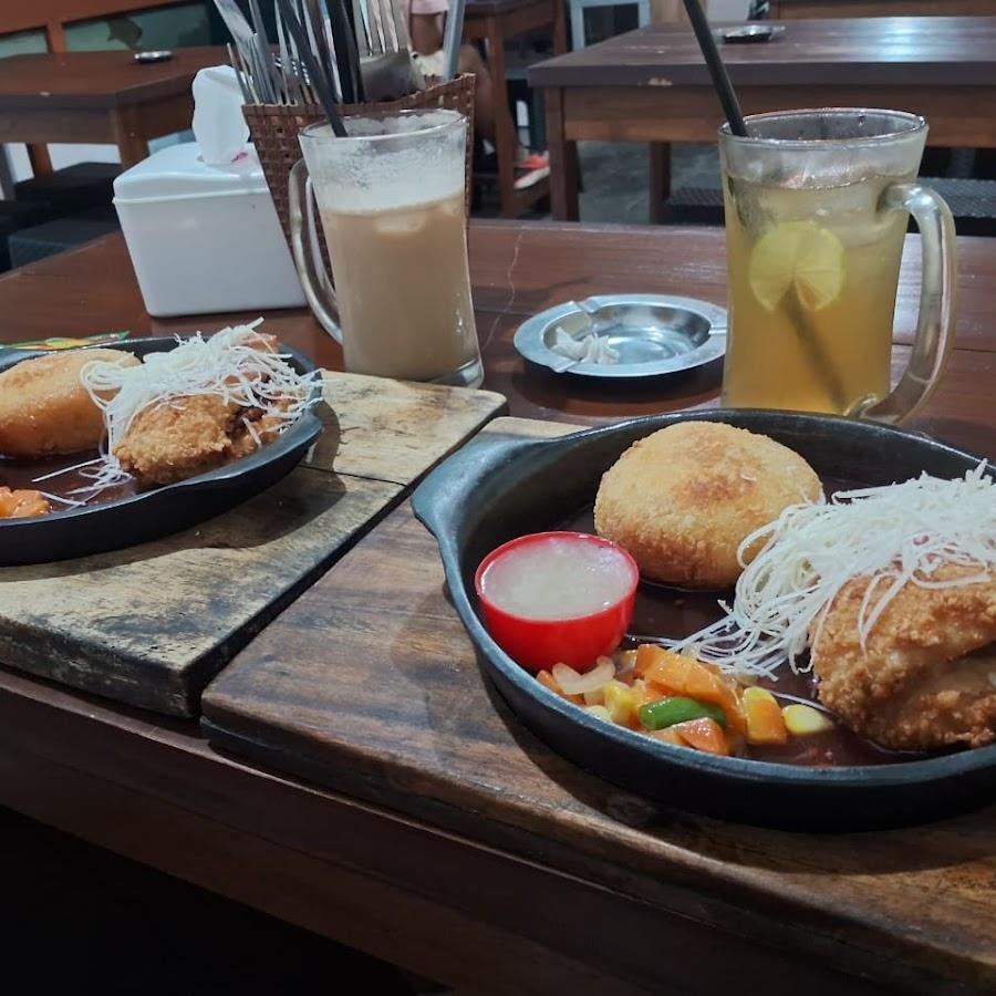 Warung Steak Lada Hitam, Cibeunying Kaler, Sukaluyu