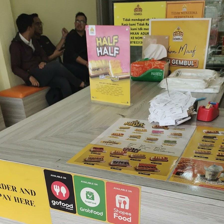 Roti Gembong Gembul, Padang Utara