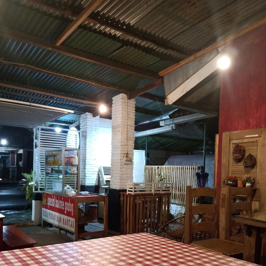 Bakmie Godog Donk-Salah, Panjaitan